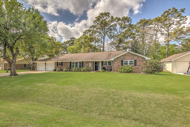 12403 Cherry Point Drive, Mont Belvieu, TX 77535