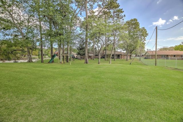 12403 Cherry Point Drive, Mont Belvieu, TX 77535