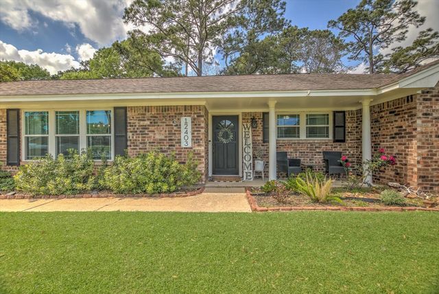 12403 Cherry Point Drive, Mont Belvieu, TX 77535