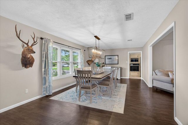 12403 Cherry Point Drive, Mont Belvieu, TX 77535