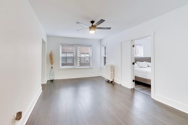 126 Clyde Avenue 2, Evanston, IL 60202