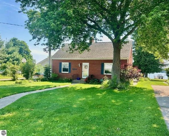 7880 W Cedar Lake Road, Oscoda Twp, MI 48750