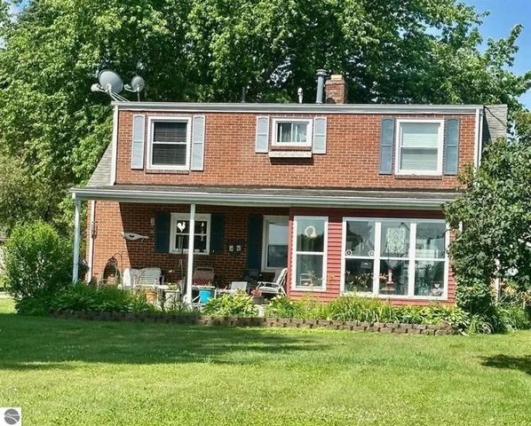 7880 W Cedar Lake Road, Oscoda Twp, MI 48750