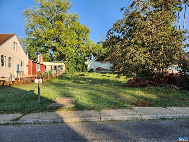 817 NASSAU ST, Charlottesville, VA 22902