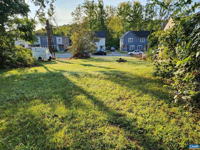 817 NASSAU ST, Charlottesville, VA 22902