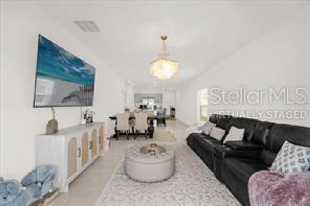 Image 8 of property listing at 509 SEA TURTLE LANE, Haines City, FL 33844