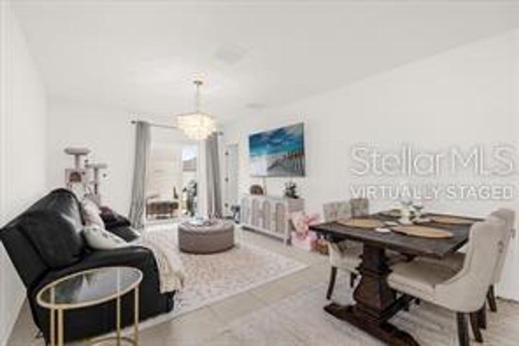 Image 9 of property listing at 509 SEA TURTLE LANE, Haines City, FL 33844