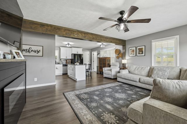 161 Kempville Hwy, Pleasant Shade, TN 37145