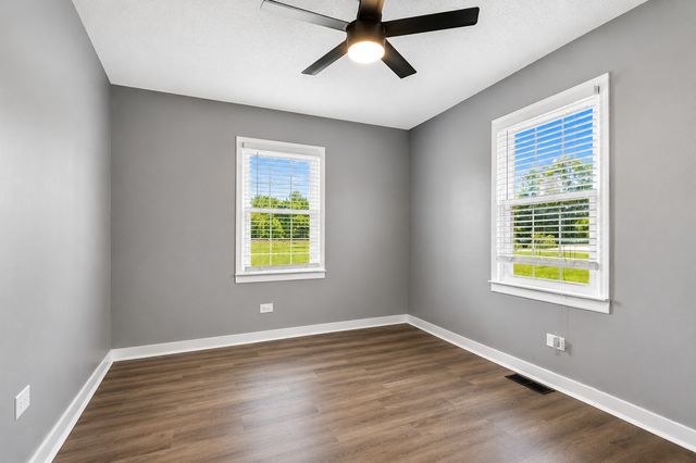 161 Kempville Hwy, Pleasant Shade, TN 37145