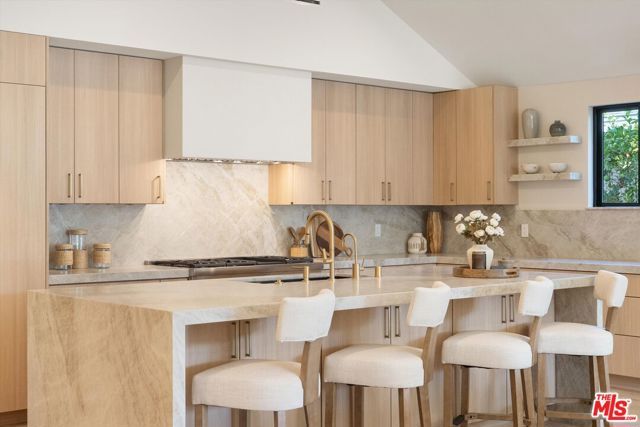 13949 Cumpston Street, Sherman Oaks, CA 91401