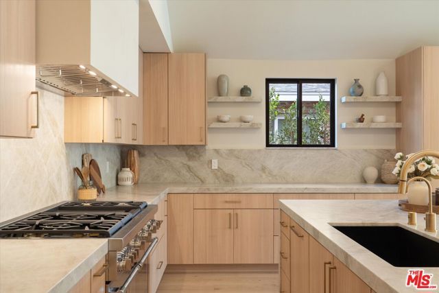 13949 Cumpston Street, Sherman Oaks, CA 91401