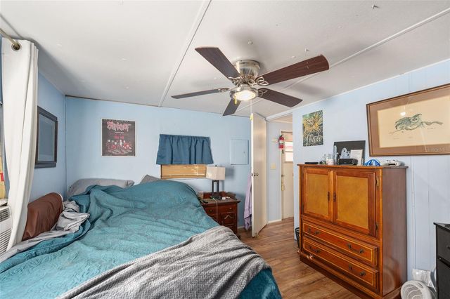 18486 SE 52ND STREET, Ocklawaha, FL 32179