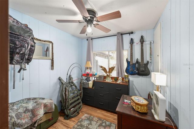 18486 SE 52ND STREET, Ocklawaha, FL 32179