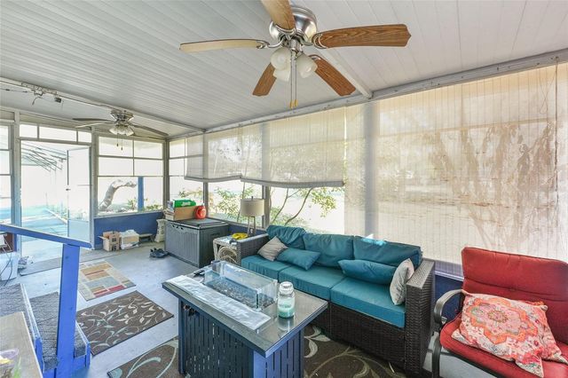 18486 SE 52ND STREET, Ocklawaha, FL 32179