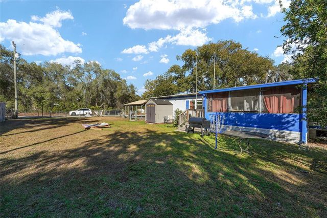 18486 SE 52ND STREET, Ocklawaha, FL 32179