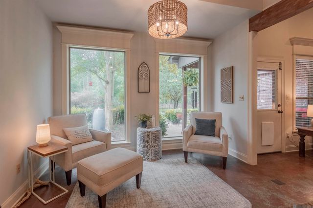 14160 Twelve Oaks Dr, Walker, LA 70785