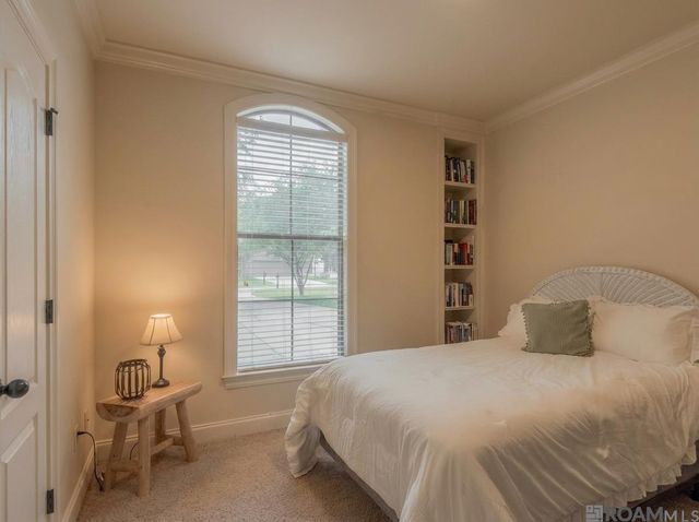 14160 Twelve Oaks Dr, Walker, LA 70785