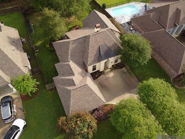 14160 Twelve Oaks Dr, Walker, LA 70785