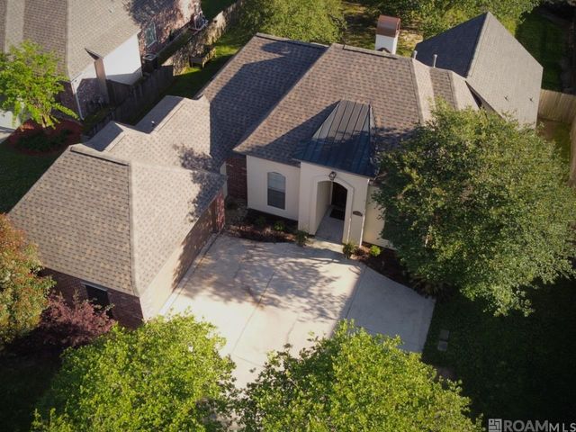 14160 Twelve Oaks Dr, Walker, LA 70785