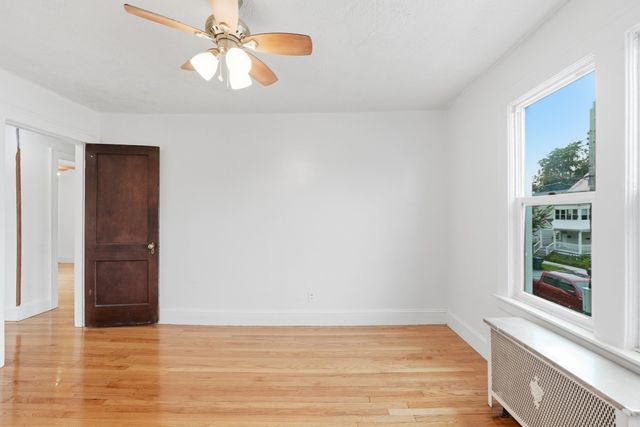 73 Santa Barbara St, Springfield, MA 01104