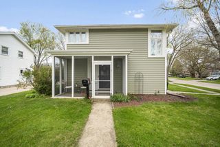 736 Cumberland ROAD, Waukesha, WI 53188