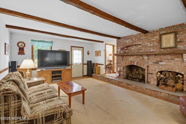 118 N Lakeshore Drive, Manahawkin, NJ 08050