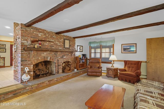 118 N Lakeshore Drive, Manahawkin, NJ 08050