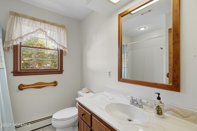 118 N Lakeshore Drive, Manahawkin, NJ 08050