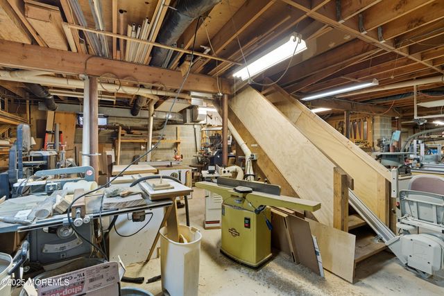 118 N Lakeshore Drive, Manahawkin, NJ 08050