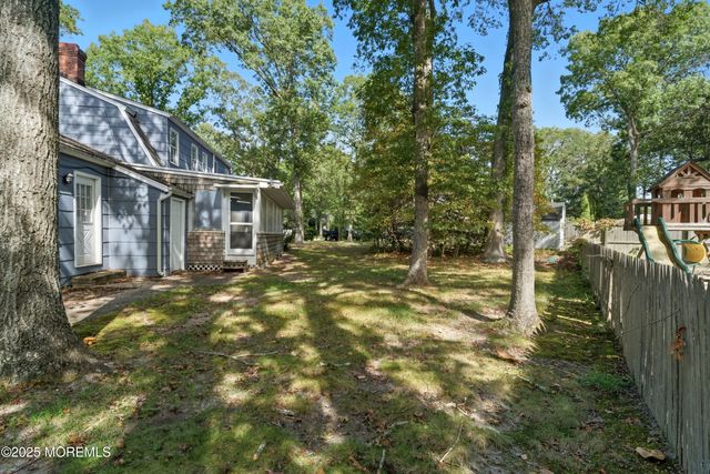 118 N Lakeshore Drive, Manahawkin, NJ 08050