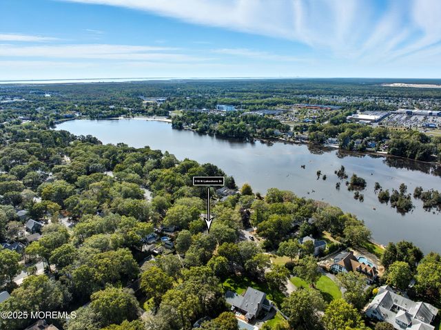 118 N Lakeshore Drive, Manahawkin, NJ 08050