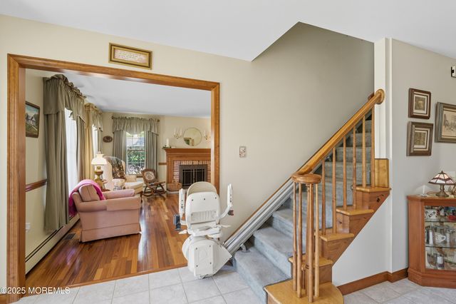 118 N Lakeshore Drive, Manahawkin, NJ 08050