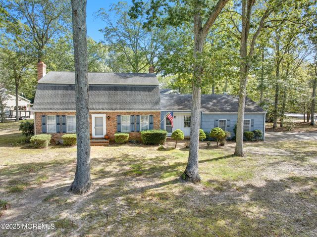 118 N Lakeshore Drive, Manahawkin, NJ 08050