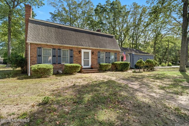 118 N Lakeshore Drive, Manahawkin, NJ 08050