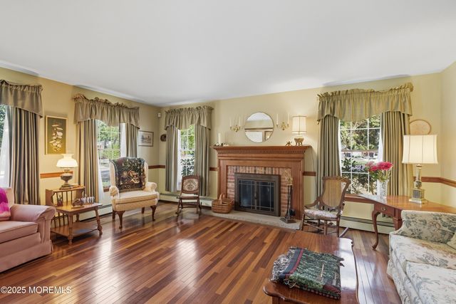 118 N Lakeshore Drive, Manahawkin, NJ 08050