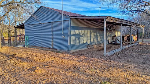 858 Ford Road, Bowie, TX 76230