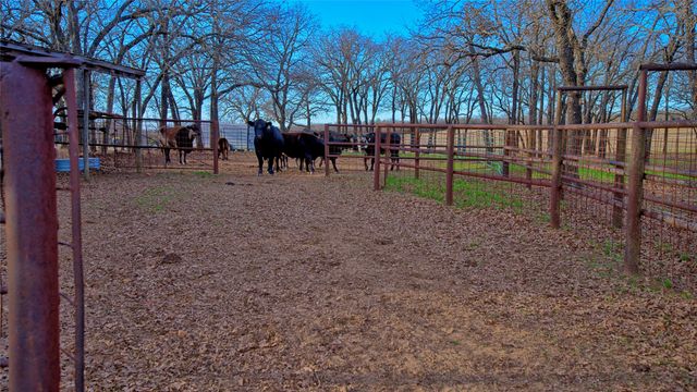 858 Ford Road, Bowie, TX 76230