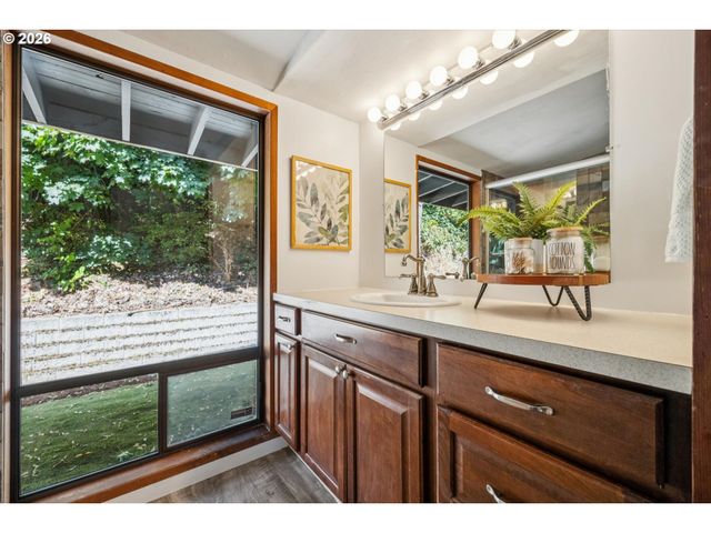 4533 Se REX Dr, Portland, OR 97206