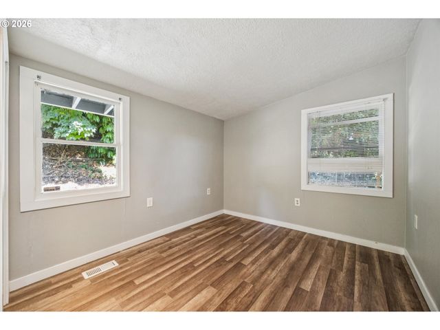 4533 Se REX Dr, Portland, OR 97206