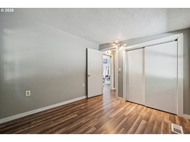 4533 Se REX Dr, Portland, OR 97206