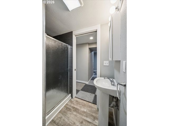 4533 Se REX Dr, Portland, OR 97206