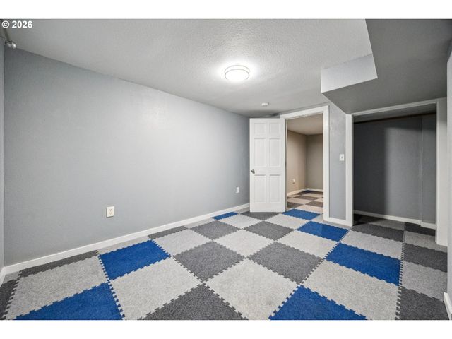 4533 Se REX Dr, Portland, OR 97206