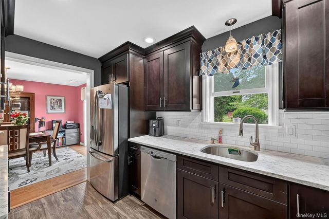 4 Strack Court, West Haverstraw, NY 10993