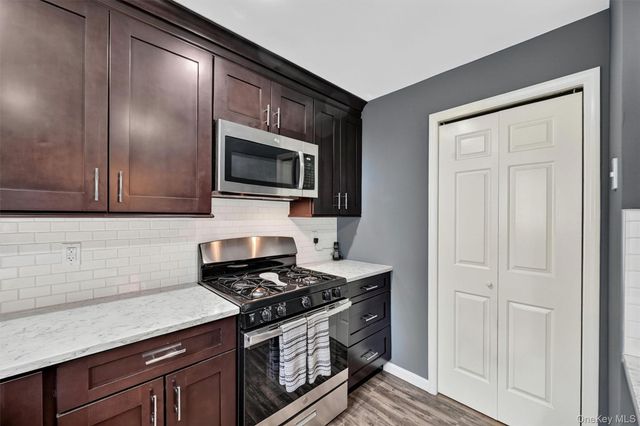 4 Strack Court, West Haverstraw, NY 10993