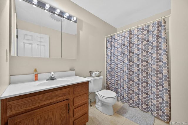 4 Strack Court, West Haverstraw, NY 10993