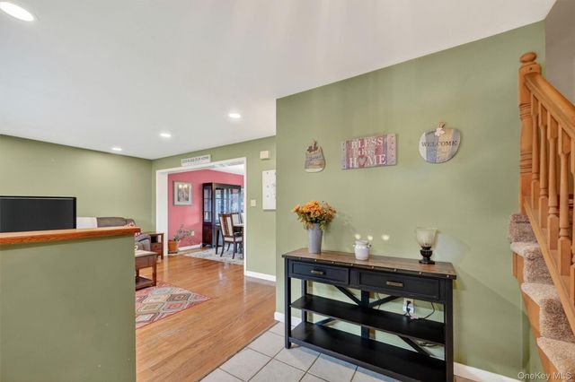 4 Strack Court, West Haverstraw, NY 10993