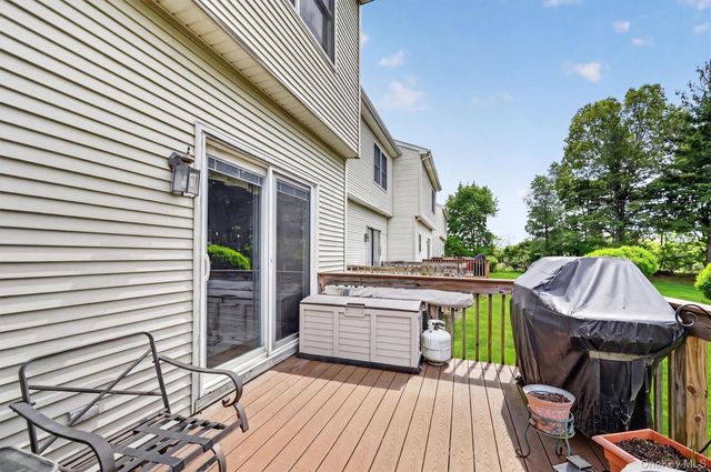 4 Strack Court, West Haverstraw, NY 10993