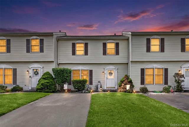 4 Strack Court, West Haverstraw, NY 10993