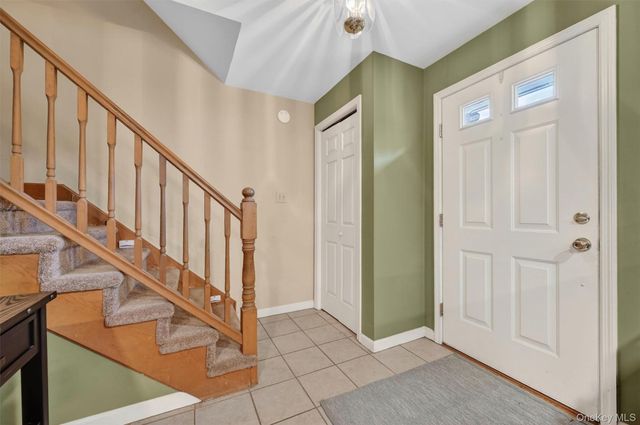 4 Strack Court, West Haverstraw, NY 10993