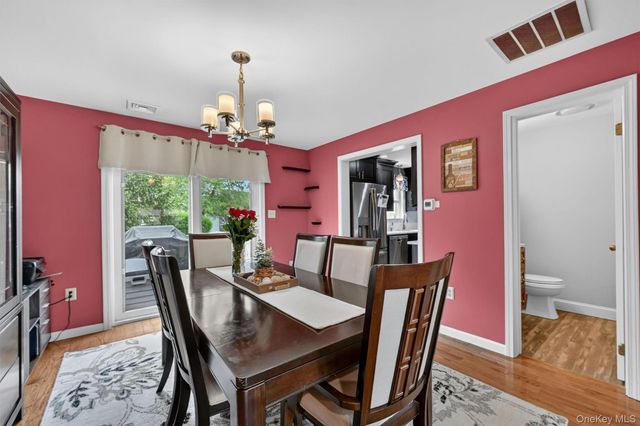 4 Strack Court, West Haverstraw, NY 10993